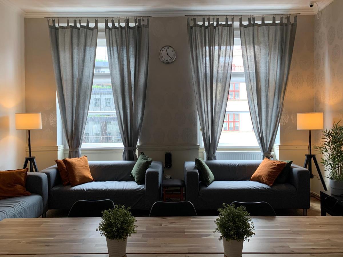 Onefam Old Town Hostel Praha Bagian luar foto