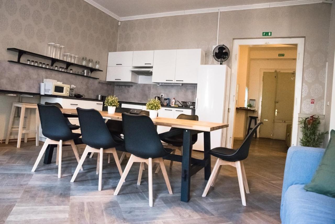 Onefam Old Town Hostel Praha Bagian luar foto