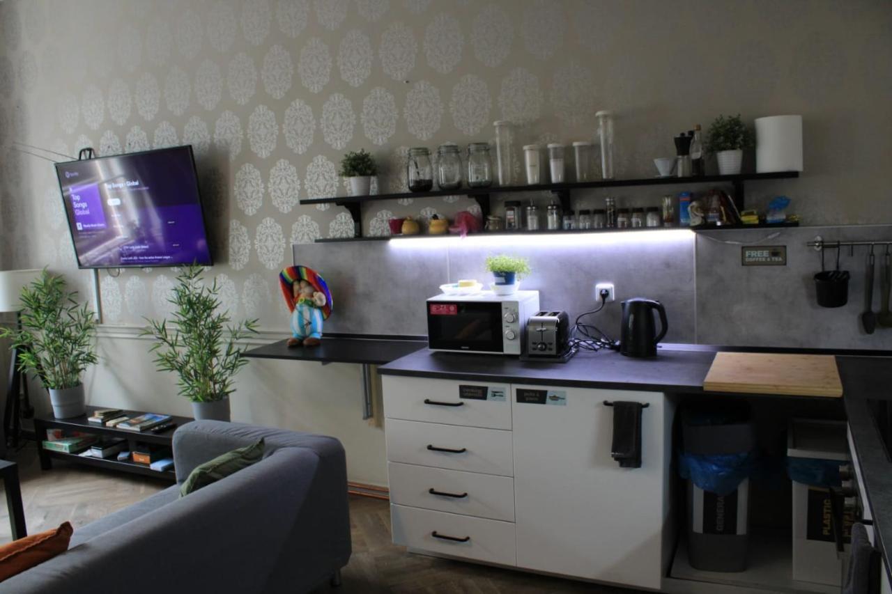 Onefam Old Town Hostel Praha Bagian luar foto