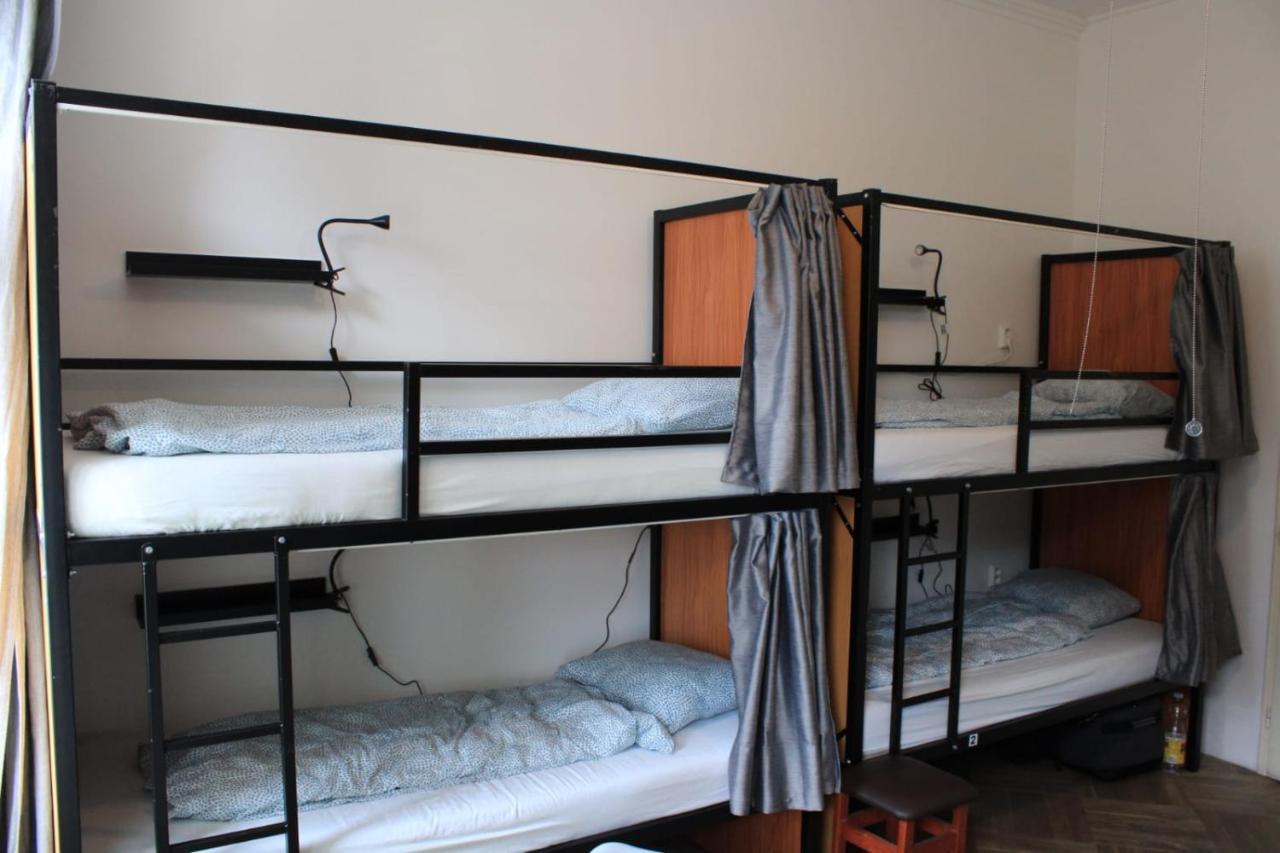 Onefam Old Town Hostel Praha Bagian luar foto